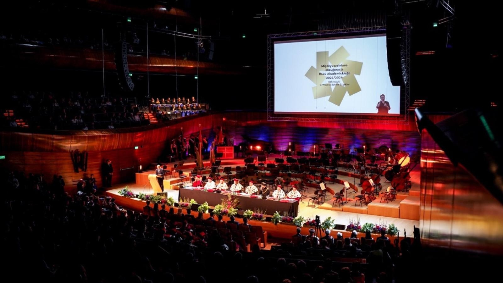 Zdjęcie w galerii na portalu naszraciborz.pl: Międzyuczelniana Inauguracja Roku Akademickiego 2023/2024 – Rok Nauki w województwie śląskim wiadomości z regionu