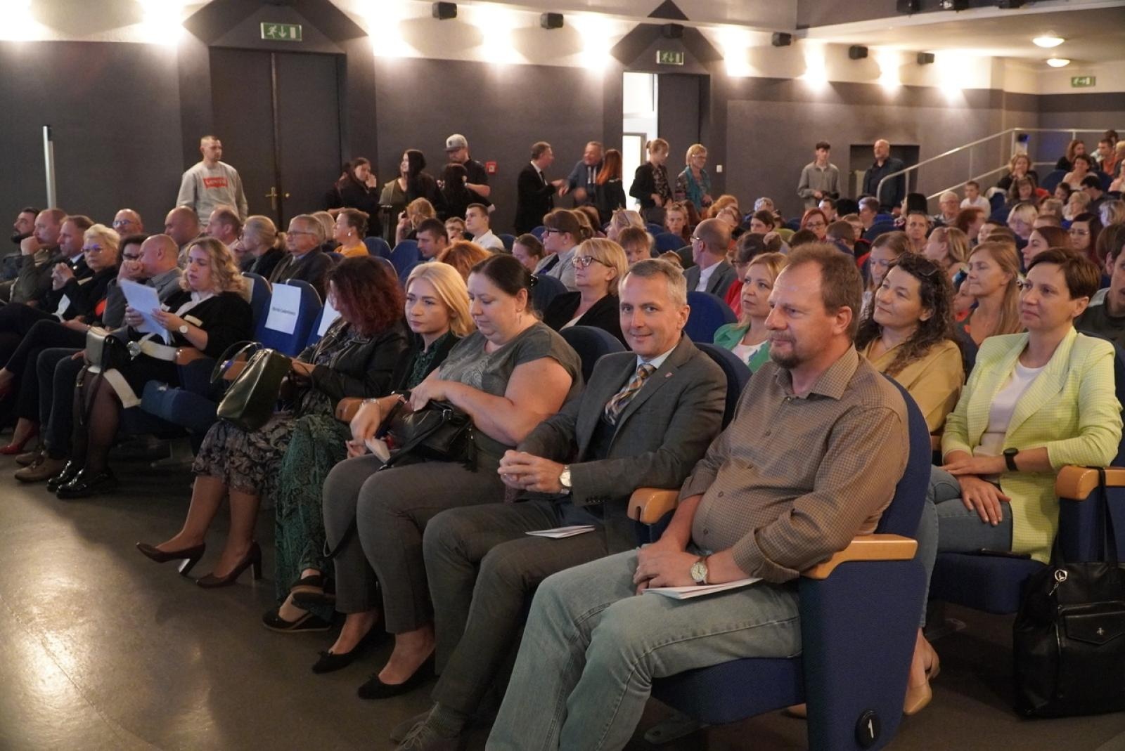 Zdjęcie w galerii na portalu naszraciborz.pl: Wszyscy równi, choć inni. Obchody Dnia Osób Głuchych wiadomości z regionu