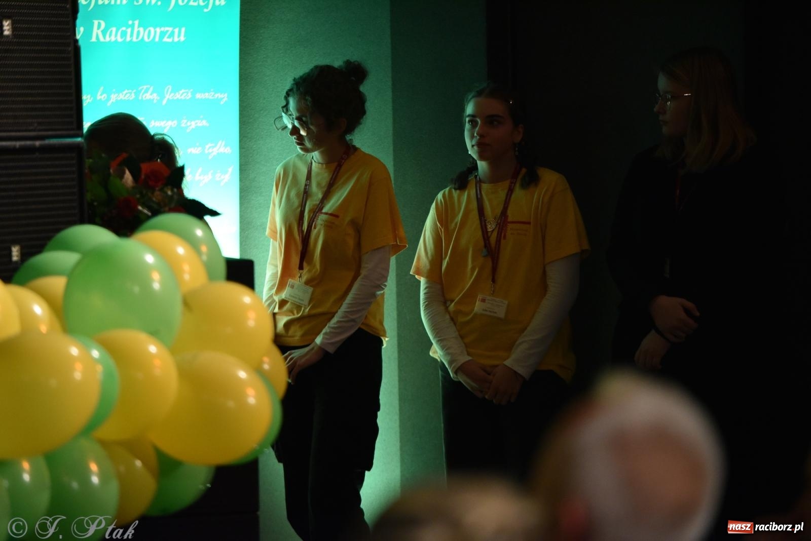 Zdjęcie w galerii na portalu naszraciborz.pl: Głosy dla raciborskiego Hospicjum. Wzruszający koncert w Strzesze [FOTO i WIDEO] wiadomości z regionu