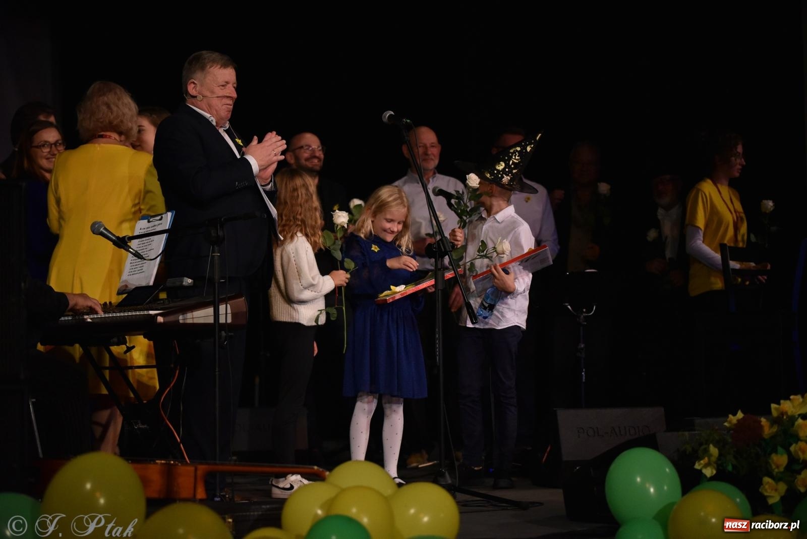 Zdjęcie w galerii na portalu naszraciborz.pl: Głosy dla raciborskiego Hospicjum. Wzruszający koncert w Strzesze [FOTO i WIDEO] wiadomości z regionu