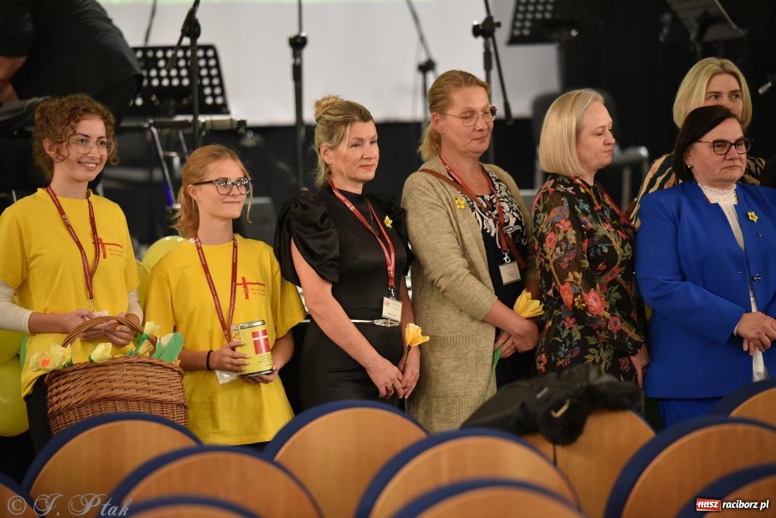 Zdjęcie w galerii na portalu naszraciborz.pl: Głosy dla raciborskiego Hospicjum. Wzruszający koncert w Strzesze [FOTO i WIDEO] wiadomości z regionu