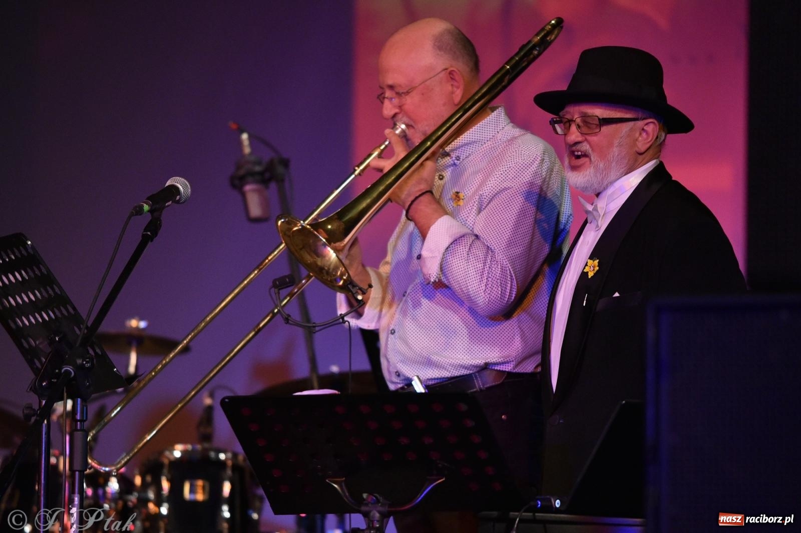 Zdjęcie w galerii na portalu naszraciborz.pl: Głosy dla raciborskiego Hospicjum. Wzruszający koncert w Strzesze [FOTO i WIDEO] wiadomości z regionu