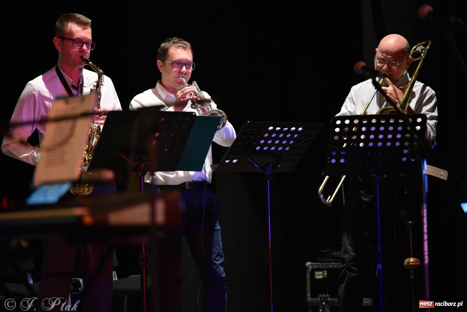 Zdjęcie w galerii na portalu naszraciborz.pl: Głosy dla raciborskiego Hospicjum. Wzruszający koncert w Strzesze [FOTO i WIDEO] wiadomości z regionu