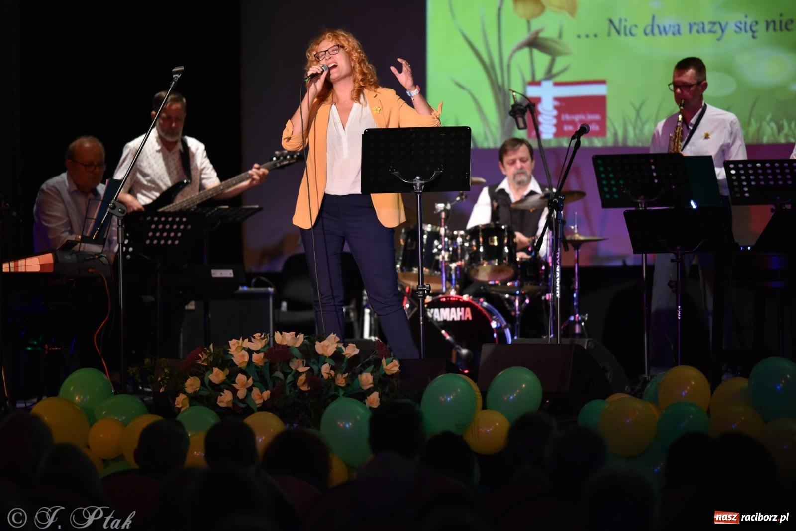 Zdjęcie w galerii na portalu naszraciborz.pl: Głosy dla raciborskiego Hospicjum. Wzruszający koncert w Strzesze [FOTO i WIDEO] wiadomości z regionu