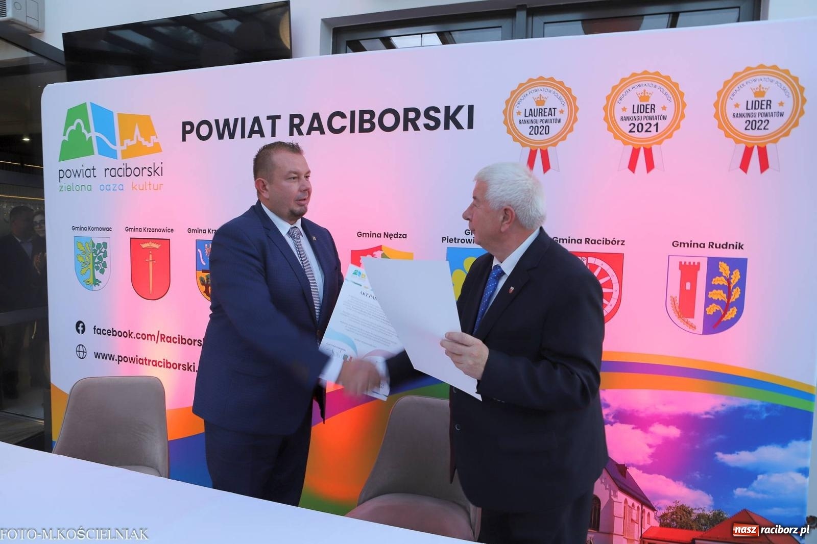 Zdjęcie w galerii na portalu naszraciborz.pl: Powiaty raciborski i nakielski podpisały umowę partnerską wiadomości z regionu