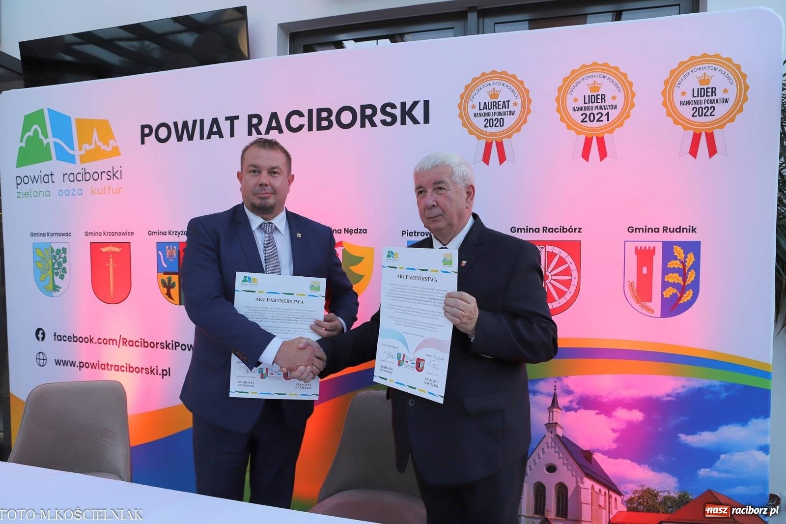 Zdjęcie w galerii na portalu naszraciborz.pl: Powiaty raciborski i nakielski podpisały umowę partnerską wiadomości z regionu
