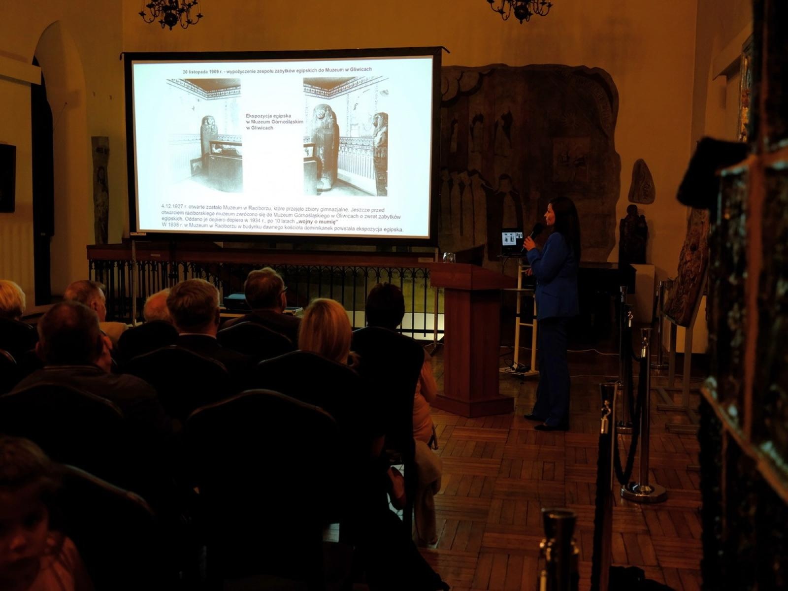 Zdjęcie w galerii na portalu naszraciborz.pl: Tajemnice Starożytnego Egiptu na wystawie w Raciborzu wiadomości z regionu