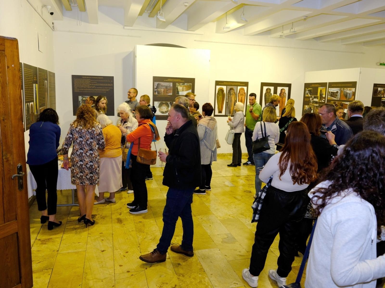 Zdjęcie w galerii na portalu naszraciborz.pl: Tajemnice Starożytnego Egiptu na wystawie w Raciborzu wiadomości z regionu