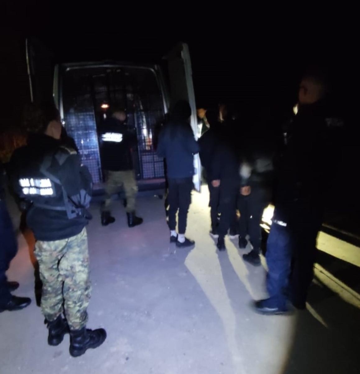 Zdjęcie w galerii na portalu naszraciborz.pl: Dzięki współpracy służb zatrzymano kolejnych 31 nielegalnych migrantów oraz przemytnika wiadomości z regionu