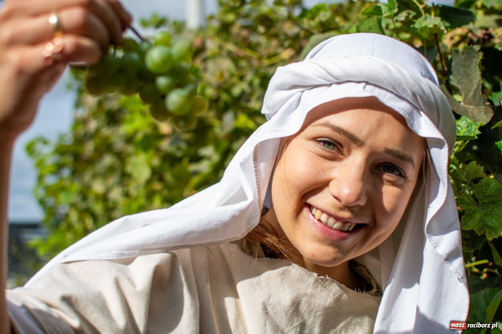 Zdjęcie w galerii na portalu naszraciborz.pl: W Krowiarkach jak w Ziemi Świętej. Winobranie 2023 [FOTO i WIDEO] wiadomości z regionu
