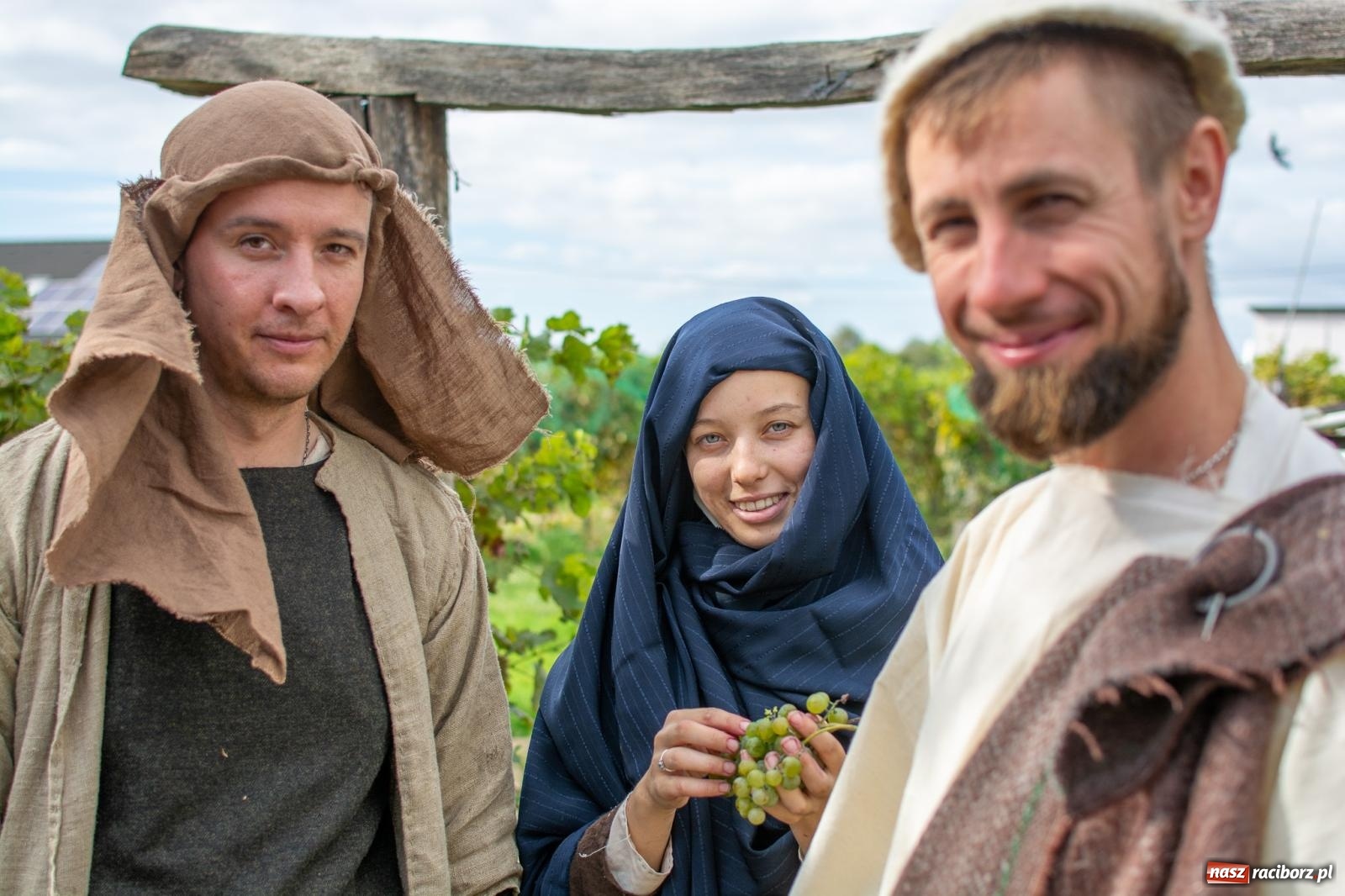 Zdjęcie w galerii na portalu naszraciborz.pl: W Krowiarkach jak w Ziemi Świętej. Winobranie 2023 [FOTO i WIDEO] wiadomości z regionu