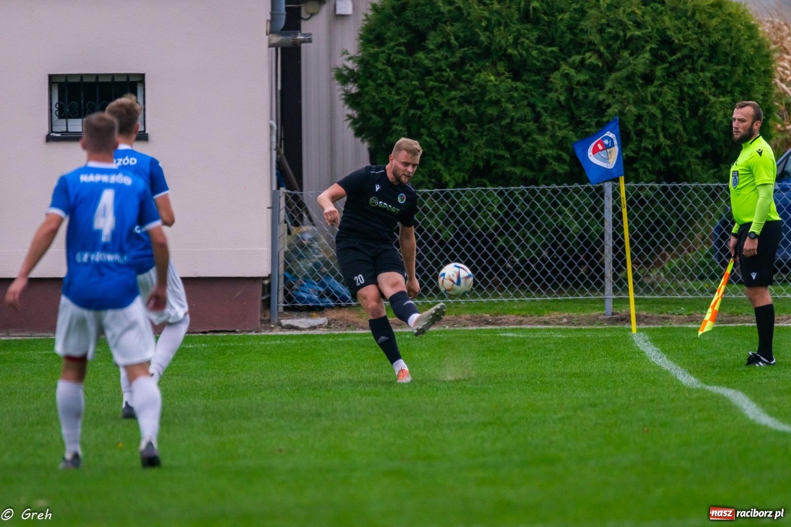 Zdjęcie w galerii na portalu naszraciborz.pl: Klasa okręgowa. LKS Krzyżanowice znów zwycięski [FOTO] wiadomości z regionu