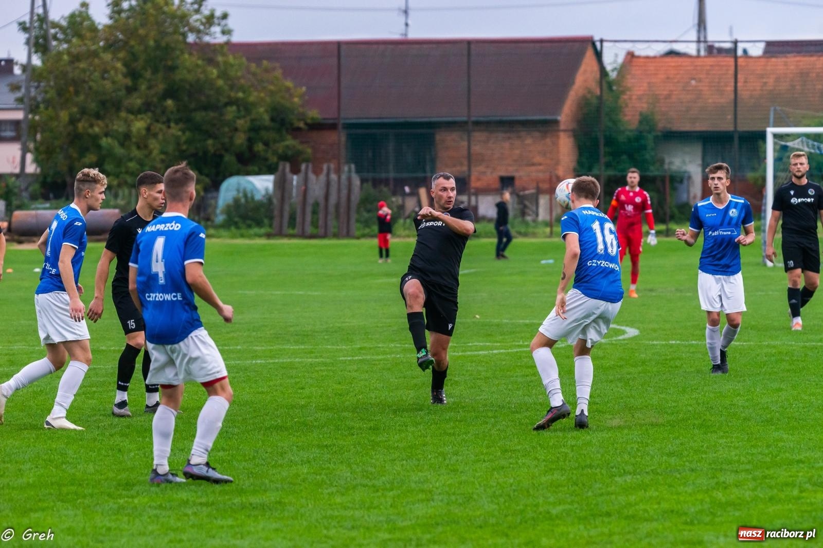 Zdjęcie w galerii na portalu naszraciborz.pl: Klasa okręgowa. LKS Krzyżanowice znów zwycięski [FOTO] wiadomości z regionu