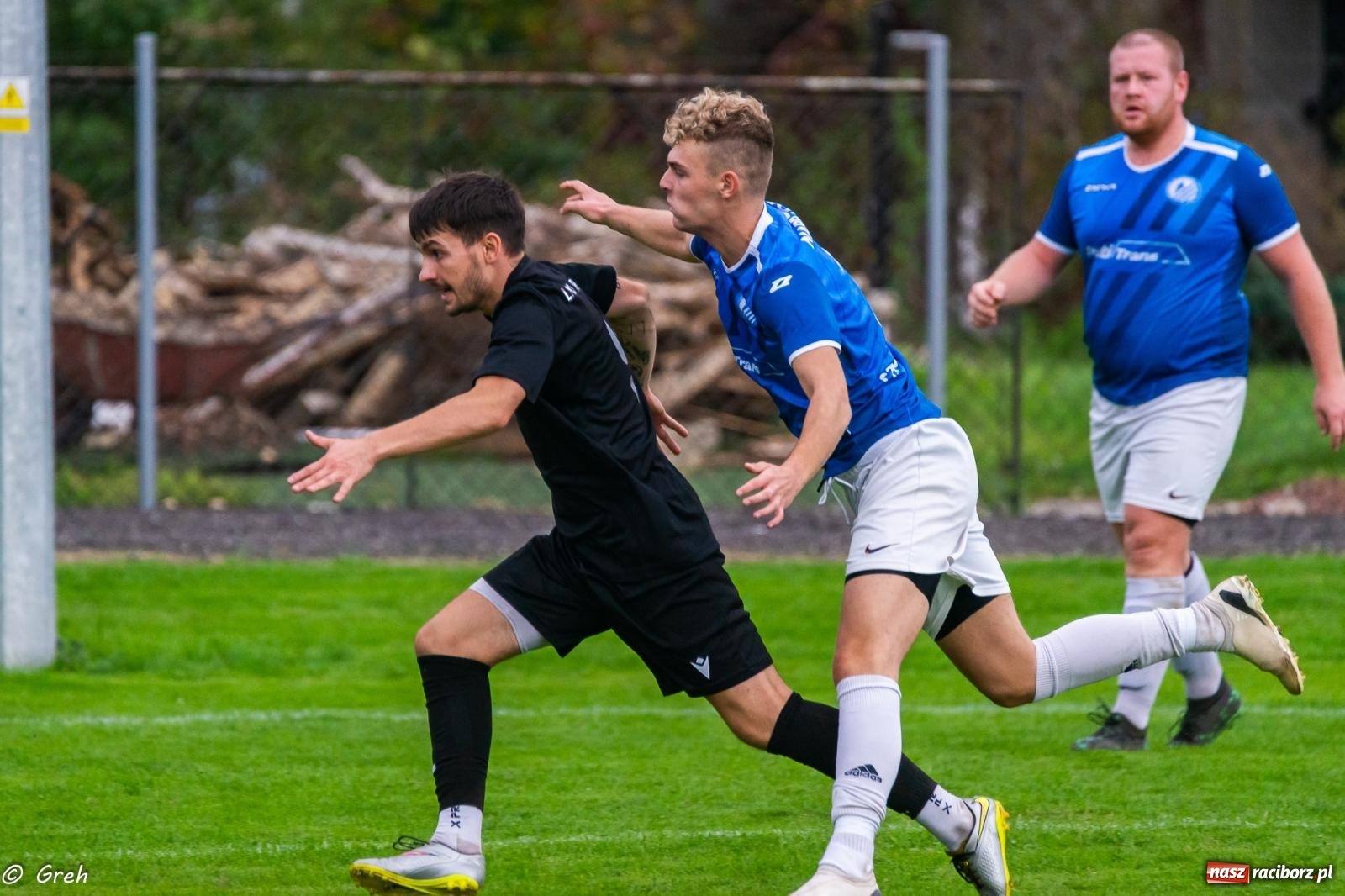 Zdjęcie w galerii na portalu naszraciborz.pl: Klasa okręgowa. LKS Krzyżanowice znów zwycięski [FOTO] wiadomości z regionu