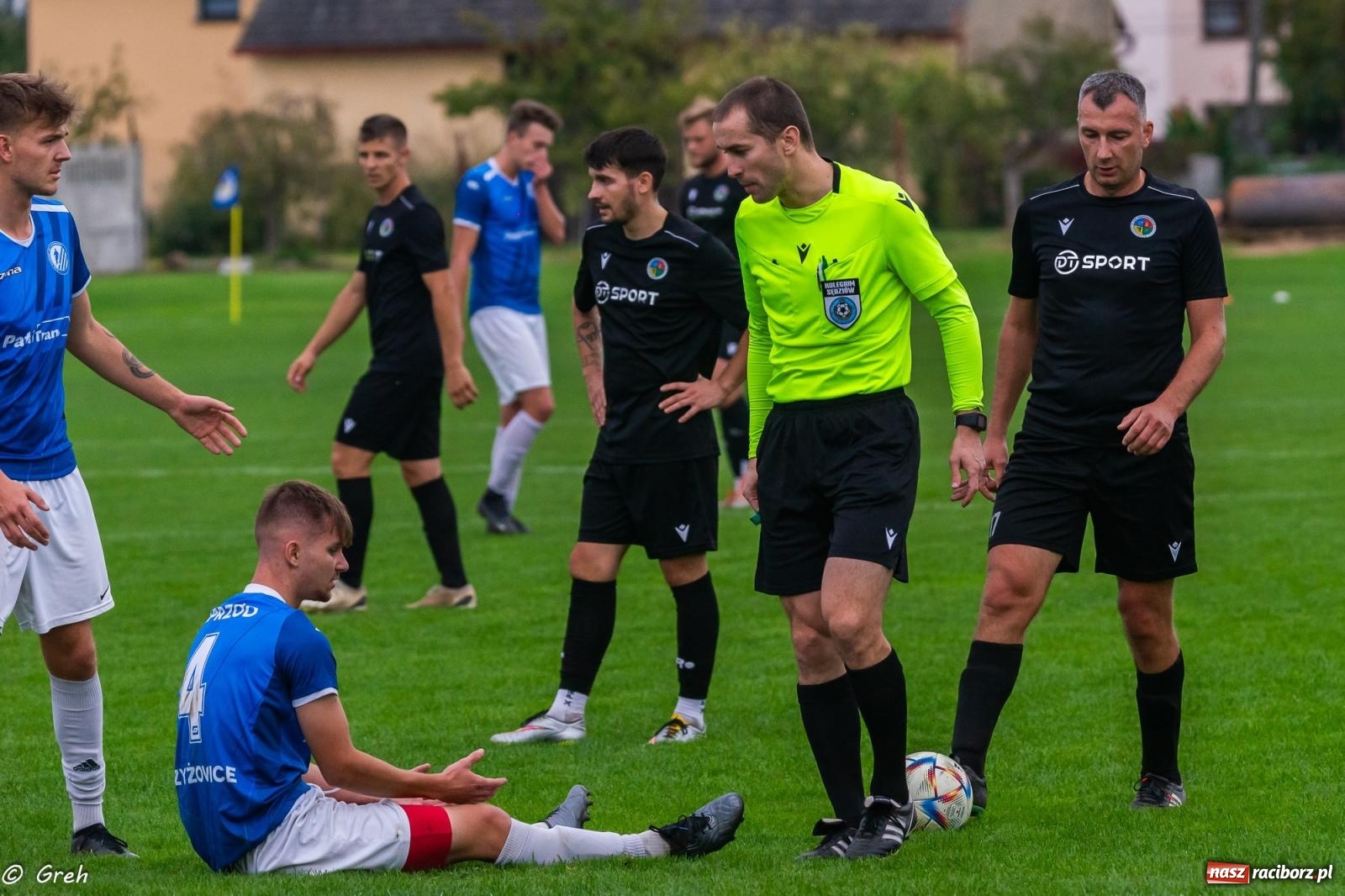 Zdjęcie w galerii na portalu naszraciborz.pl: Klasa okręgowa. LKS Krzyżanowice znów zwycięski [FOTO] wiadomości z regionu