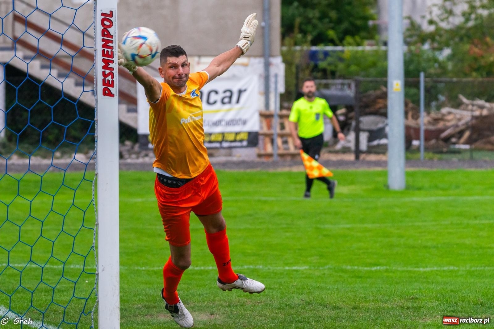 Zdjęcie w galerii na portalu naszraciborz.pl: Klasa okręgowa. LKS Krzyżanowice znów zwycięski [FOTO] wiadomości z regionu