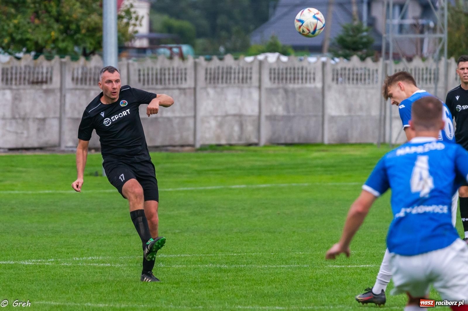 Zdjęcie w galerii na portalu naszraciborz.pl: Klasa okręgowa. LKS Krzyżanowice znów zwycięski [FOTO] wiadomości z regionu