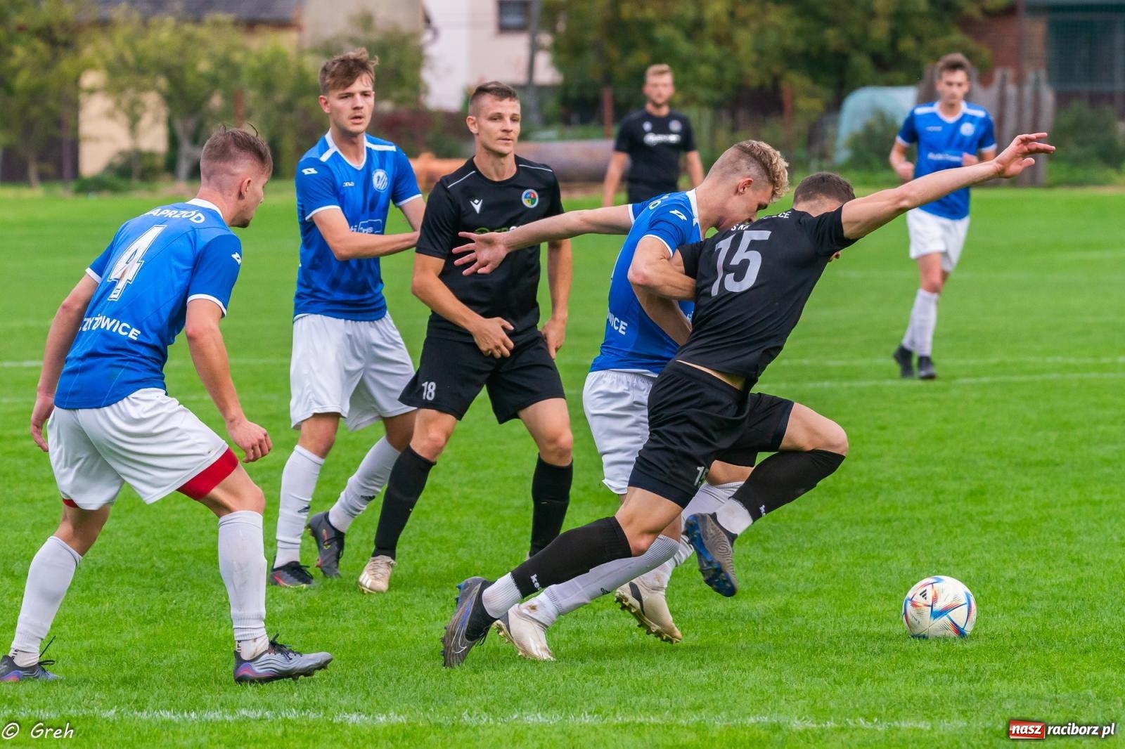 Zdjęcie w galerii na portalu naszraciborz.pl: Klasa okręgowa. LKS Krzyżanowice znów zwycięski [FOTO] wiadomości z regionu