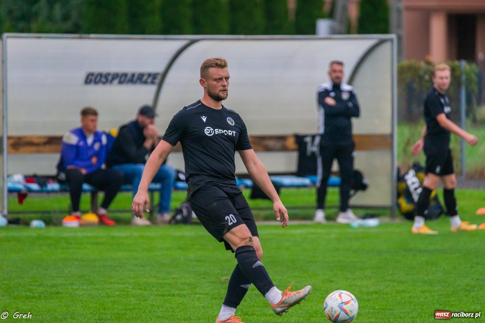 Zdjęcie w galerii na portalu naszraciborz.pl: Klasa okręgowa. LKS Krzyżanowice znów zwycięski [FOTO] wiadomości z regionu