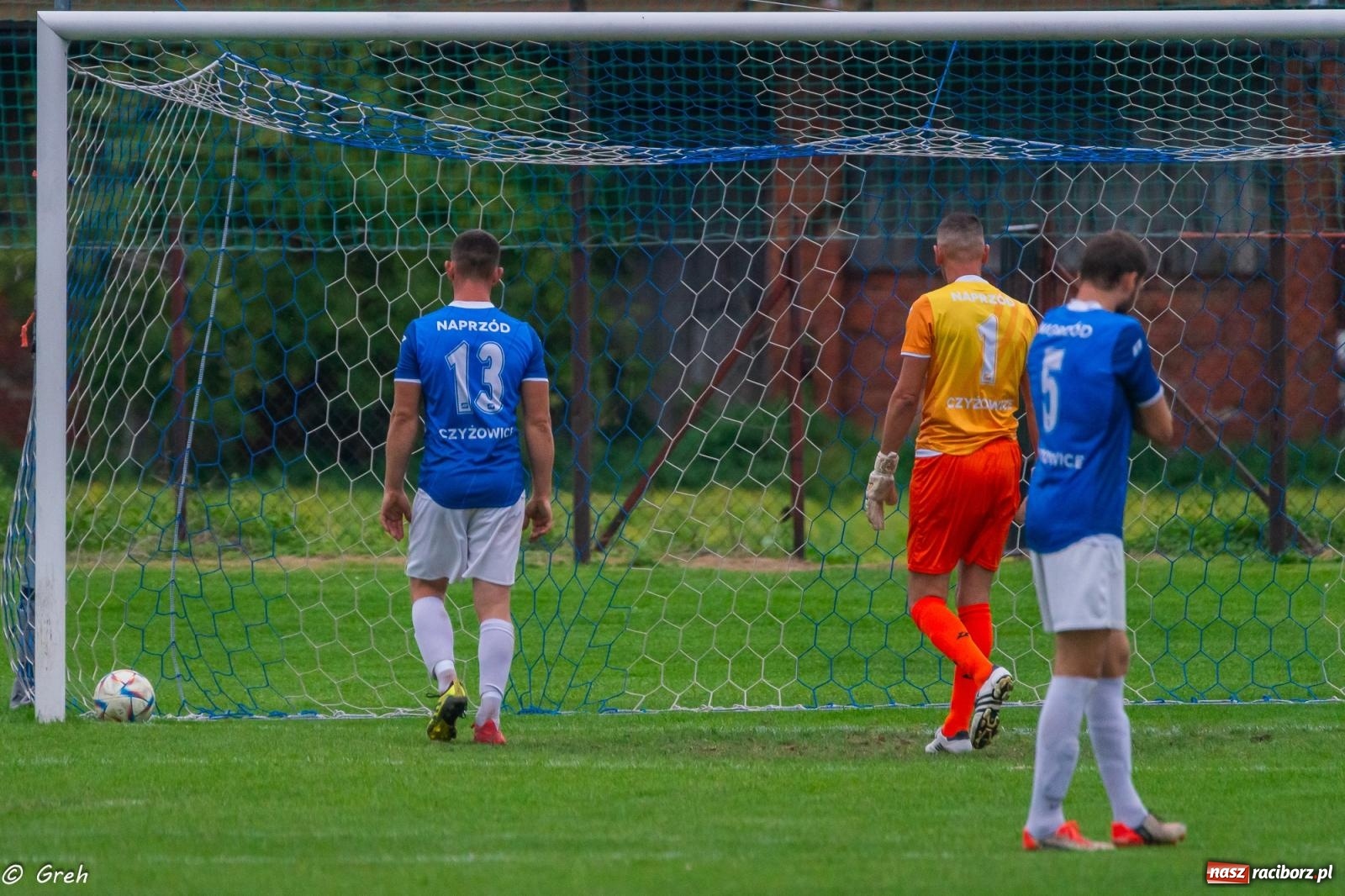 Zdjęcie w galerii na portalu naszraciborz.pl: Klasa okręgowa. LKS Krzyżanowice znów zwycięski [FOTO] wiadomości z regionu