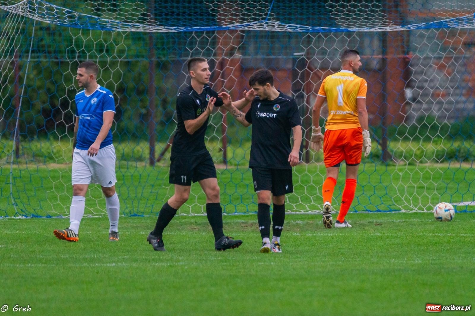 Zdjęcie w galerii na portalu naszraciborz.pl: Klasa okręgowa. LKS Krzyżanowice znów zwycięski [FOTO] wiadomości z regionu