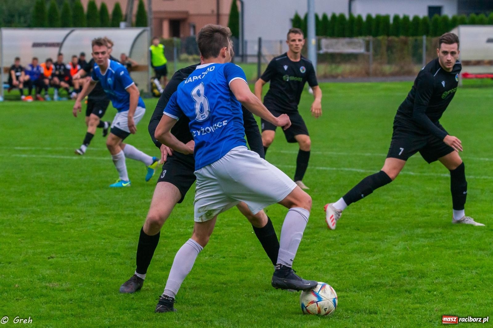 Zdjęcie w galerii na portalu naszraciborz.pl: Klasa okręgowa. LKS Krzyżanowice znów zwycięski [FOTO] wiadomości z regionu