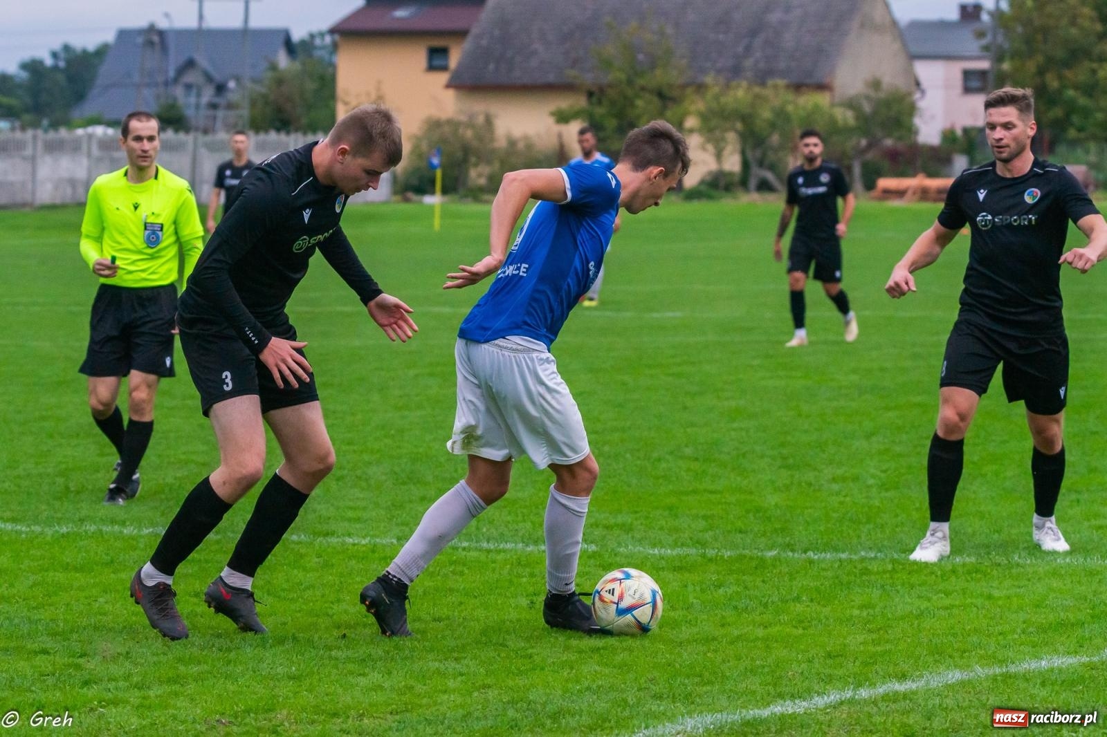 Zdjęcie w galerii na portalu naszraciborz.pl: Klasa okręgowa. LKS Krzyżanowice znów zwycięski [FOTO] wiadomości z regionu