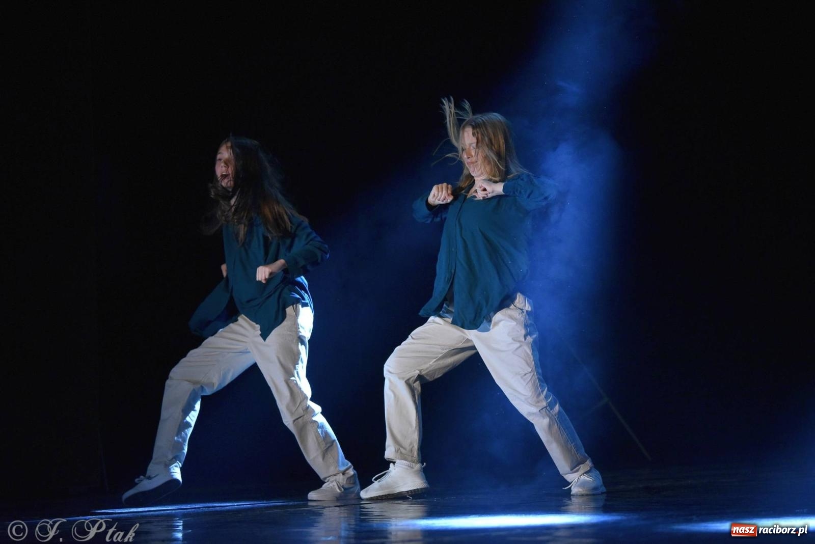 Zdjęcie w galerii na portalu naszraciborz.pl: Wielkie show w RCK-u. XII Gala Zespołu Tanecznego SKAZA [FOTO i WIDEO] wiadomości z regionu