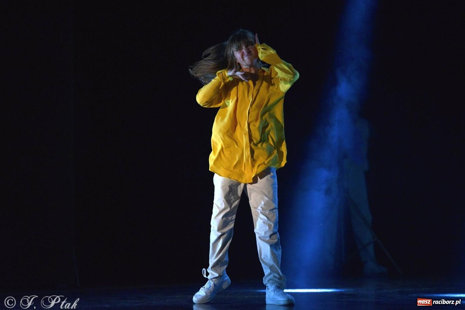 Zdjęcie w galerii na portalu naszraciborz.pl: Wielkie show w RCK-u. XII Gala Zespołu Tanecznego SKAZA [FOTO i WIDEO] wiadomości z regionu