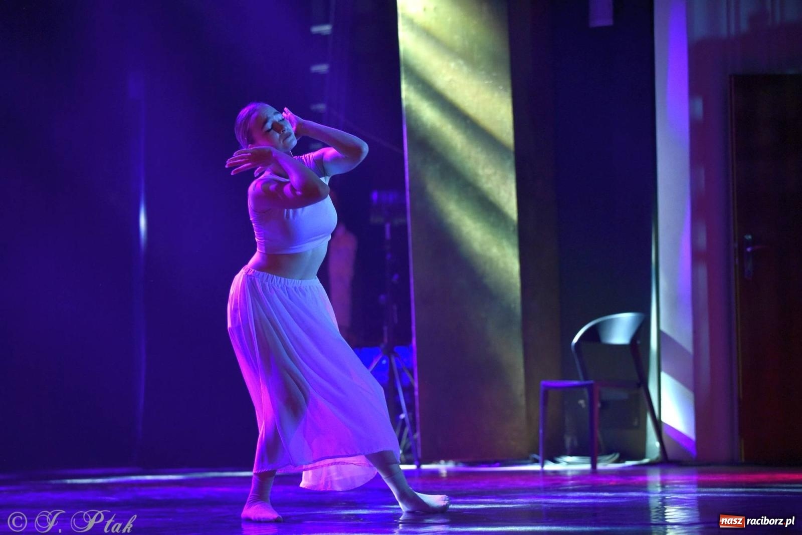 Zdjęcie w galerii na portalu naszraciborz.pl: Wielkie show w RCK-u. XII Gala Zespołu Tanecznego SKAZA [FOTO i WIDEO] wiadomości z regionu