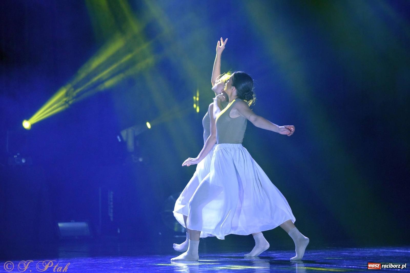 Zdjęcie w galerii na portalu naszraciborz.pl: Wielkie show w RCK-u. XII Gala Zespołu Tanecznego SKAZA [FOTO i WIDEO] wiadomości z regionu