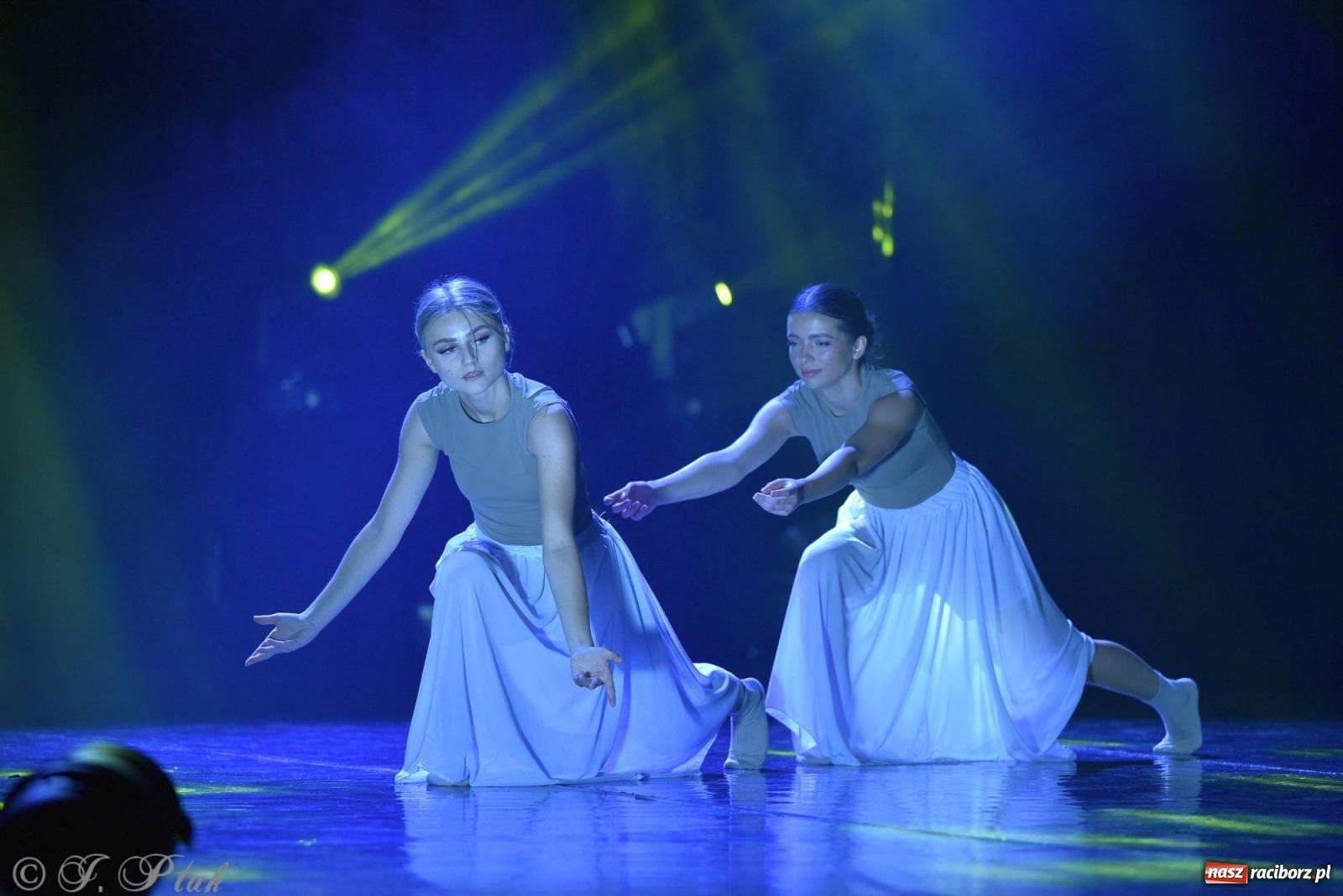 Zdjęcie w galerii na portalu naszraciborz.pl: Wielkie show w RCK-u. XII Gala Zespołu Tanecznego SKAZA [FOTO i WIDEO] wiadomości z regionu