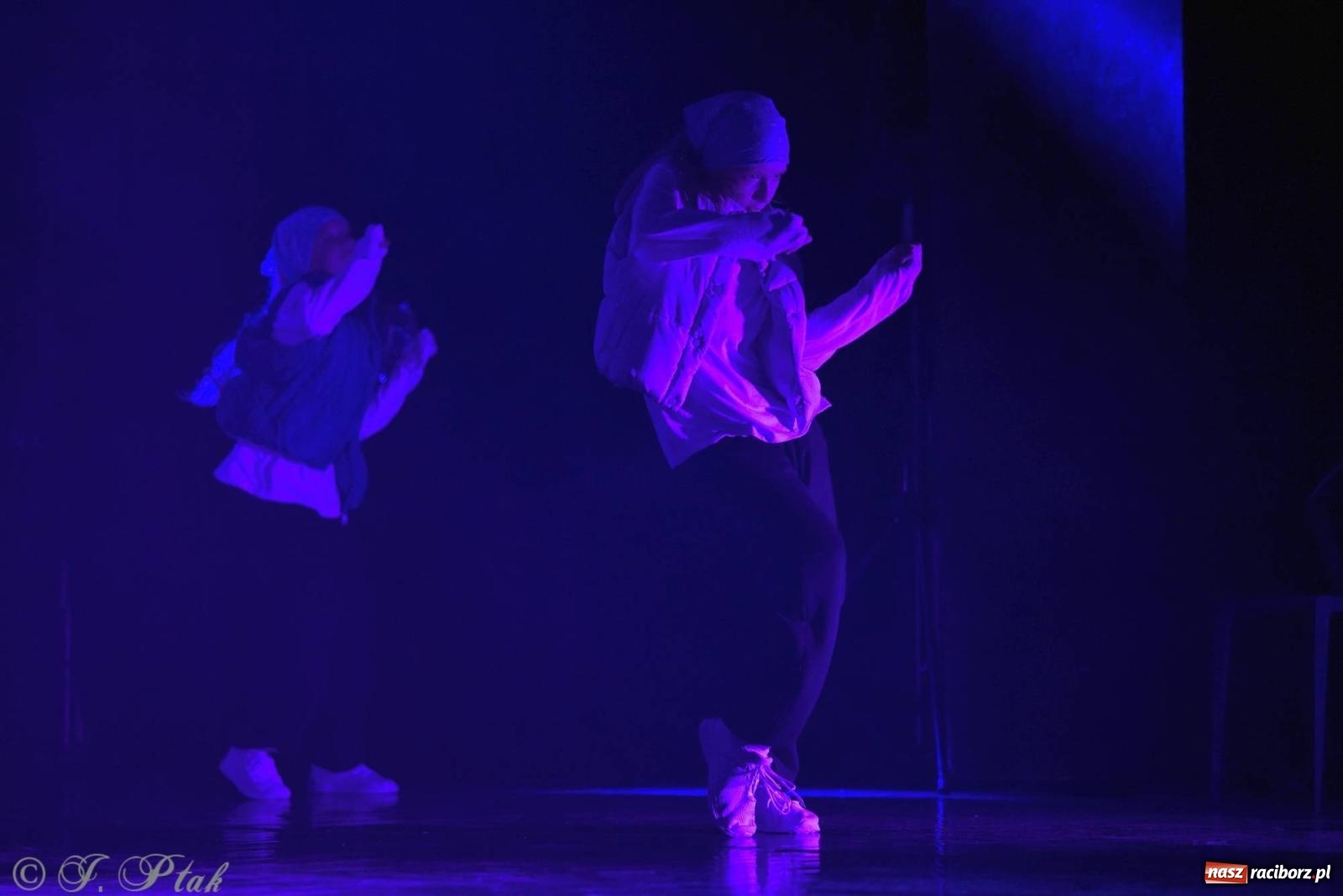 Zdjęcie w galerii na portalu naszraciborz.pl: Wielkie show w RCK-u. XII Gala Zespołu Tanecznego SKAZA [FOTO i WIDEO] wiadomości z regionu