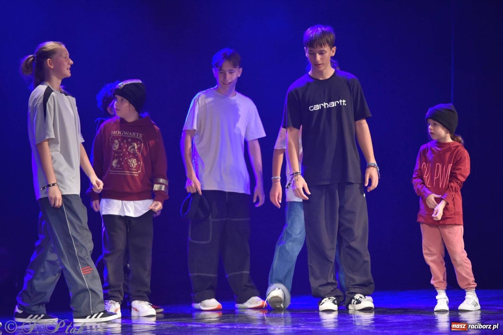 Zdjęcie w galerii na portalu naszraciborz.pl: Wielkie show w RCK-u. XII Gala Zespołu Tanecznego SKAZA [FOTO i WIDEO] wiadomości z regionu