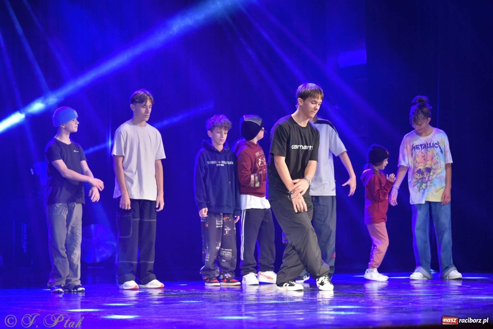 Zdjęcie w galerii na portalu naszraciborz.pl: Wielkie show w RCK-u. XII Gala Zespołu Tanecznego SKAZA [FOTO i WIDEO] wiadomości z regionu