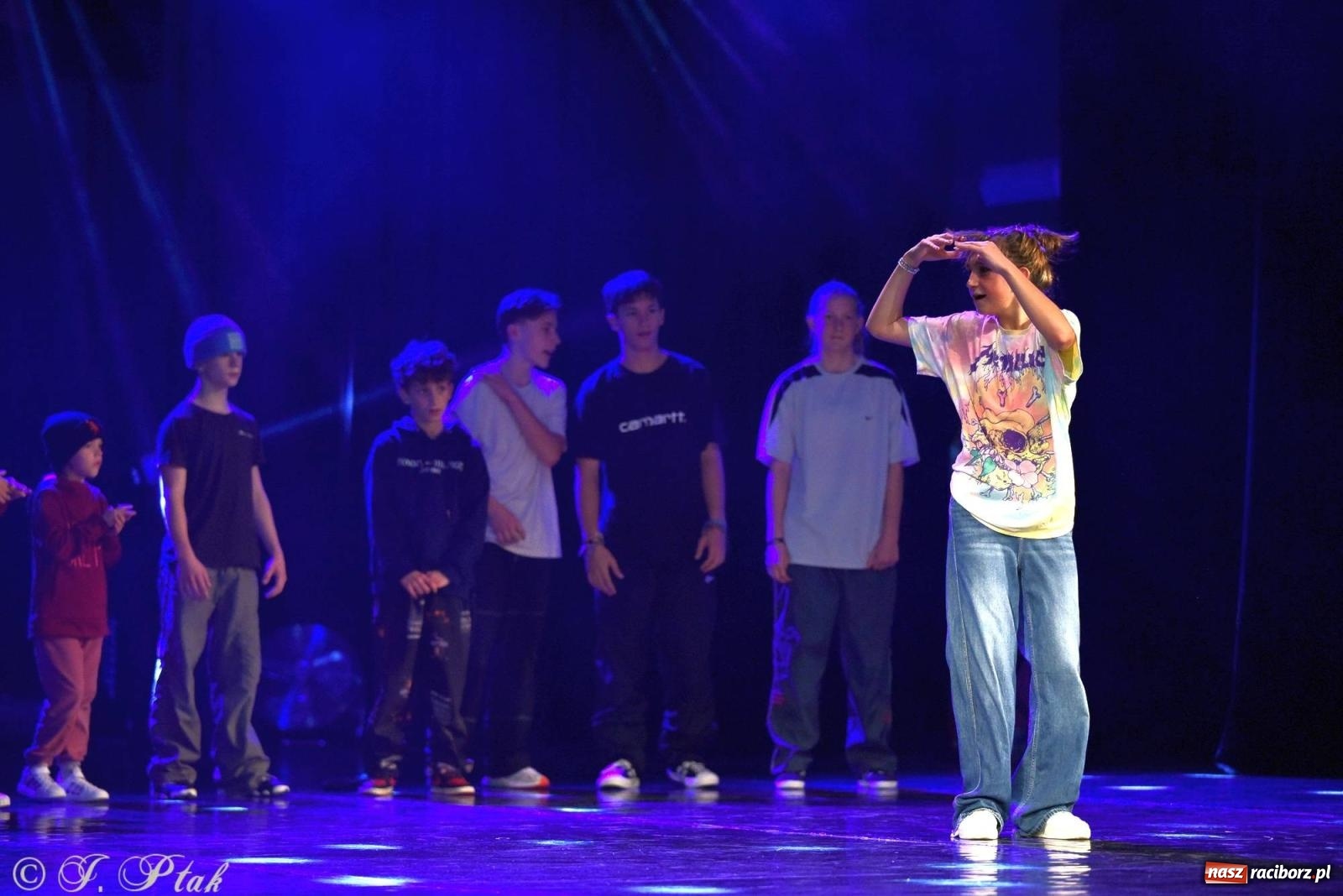 Zdjęcie w galerii na portalu naszraciborz.pl: Wielkie show w RCK-u. XII Gala Zespołu Tanecznego SKAZA [FOTO i WIDEO] wiadomości z regionu