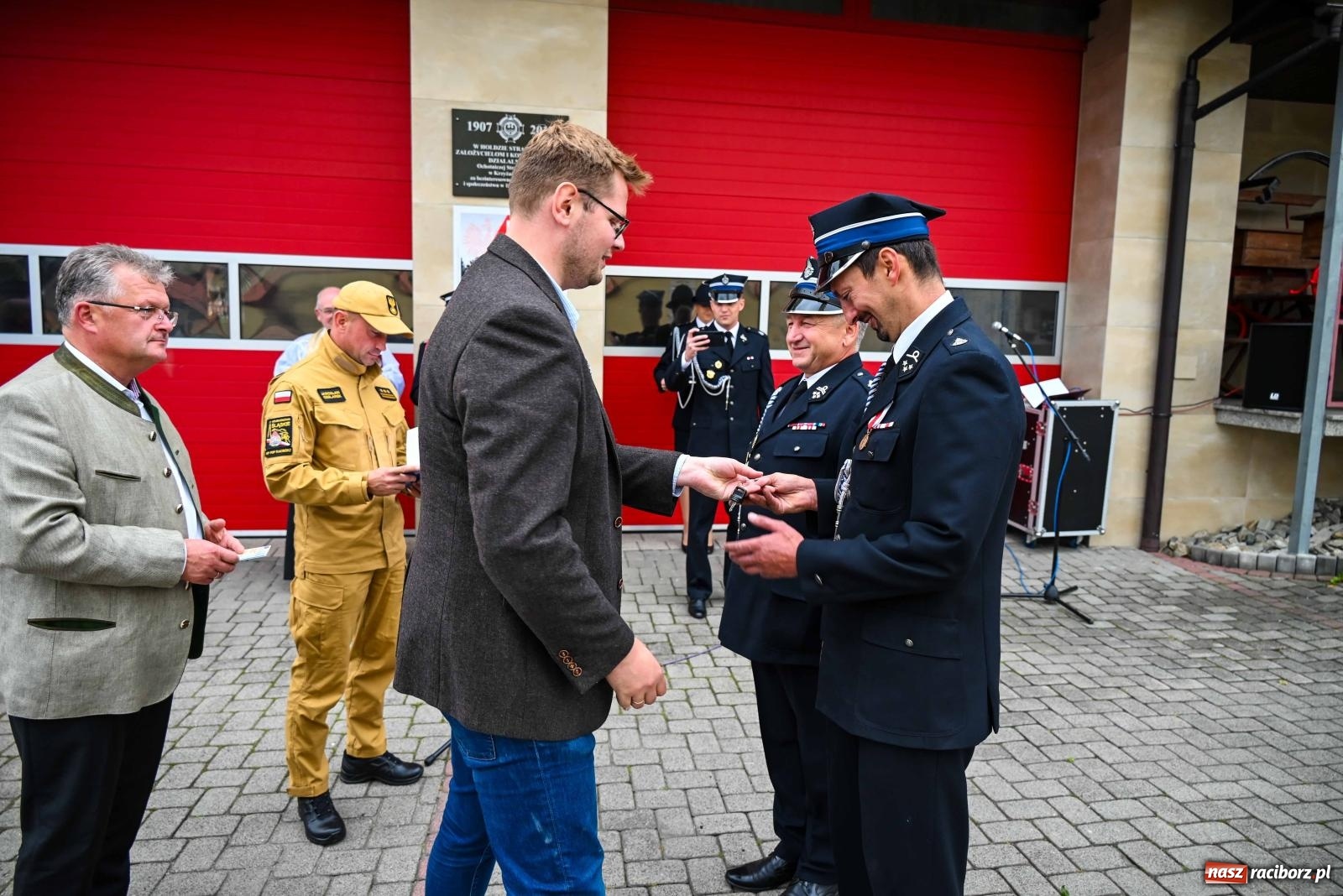 Zdjęcie w galerii na portalu naszraciborz.pl: Nowa łódź dla OSP Krzyżanowice wiadomości z regionu
