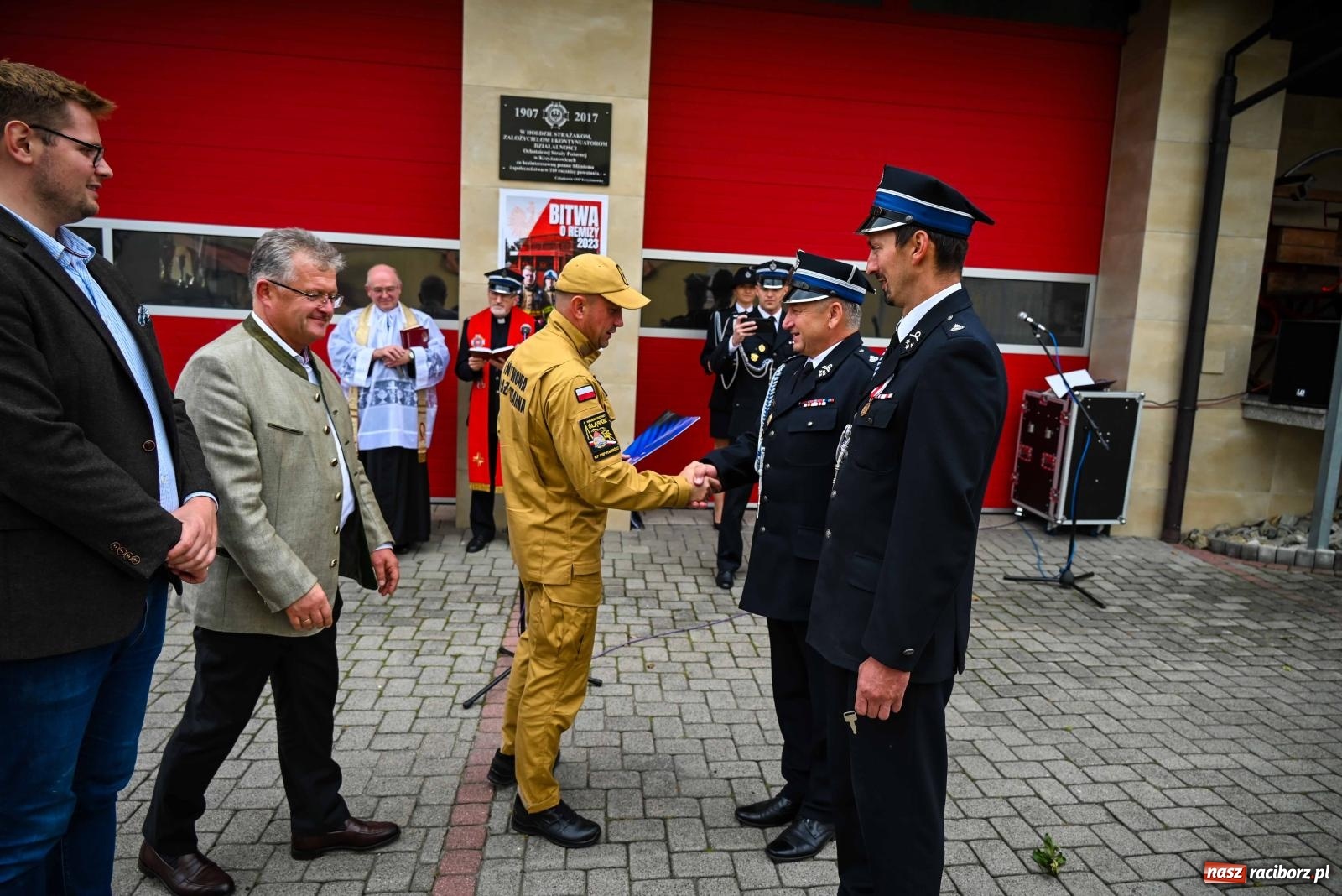 Zdjęcie w galerii na portalu naszraciborz.pl: Nowa łódź dla OSP Krzyżanowice wiadomości z regionu