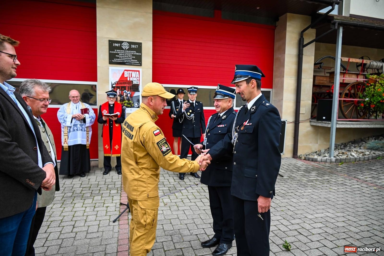 Zdjęcie w galerii na portalu naszraciborz.pl: Nowa łódź dla OSP Krzyżanowice wiadomości z regionu