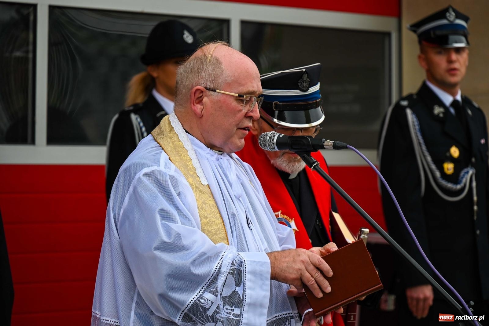 Zdjęcie w galerii na portalu naszraciborz.pl: Nowa łódź dla OSP Krzyżanowice wiadomości z regionu