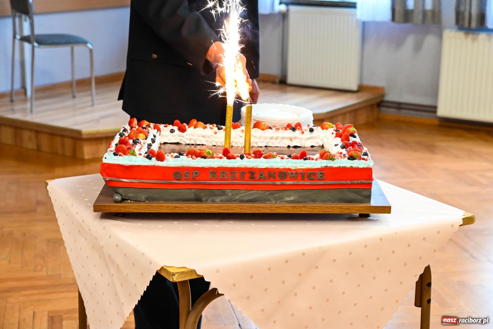 Zdjęcie w galerii na portalu naszraciborz.pl: Nowa łódź dla OSP Krzyżanowice wiadomości z regionu