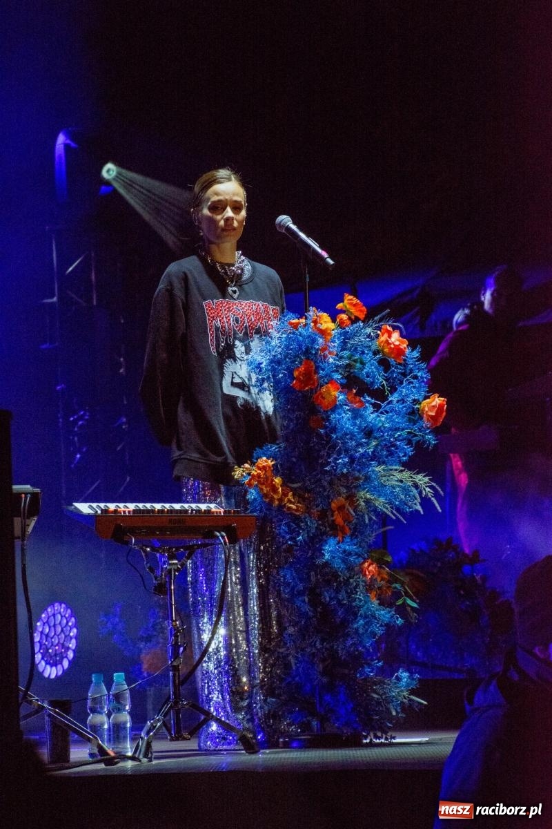 Zdjęcie w galerii na portalu naszraciborz.pl: Natalia Szroeder - koncert na zamku w Raciborzu [FOTO i WIDEO] wiadomości z regionu