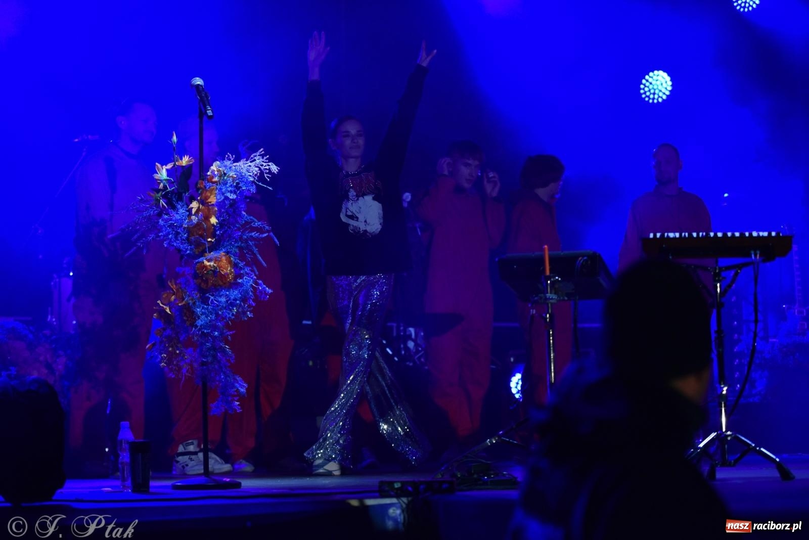 Zdjęcie w galerii na portalu naszraciborz.pl: Natalia Szroeder - koncert na zamku w Raciborzu [FOTO i WIDEO] wiadomości z regionu