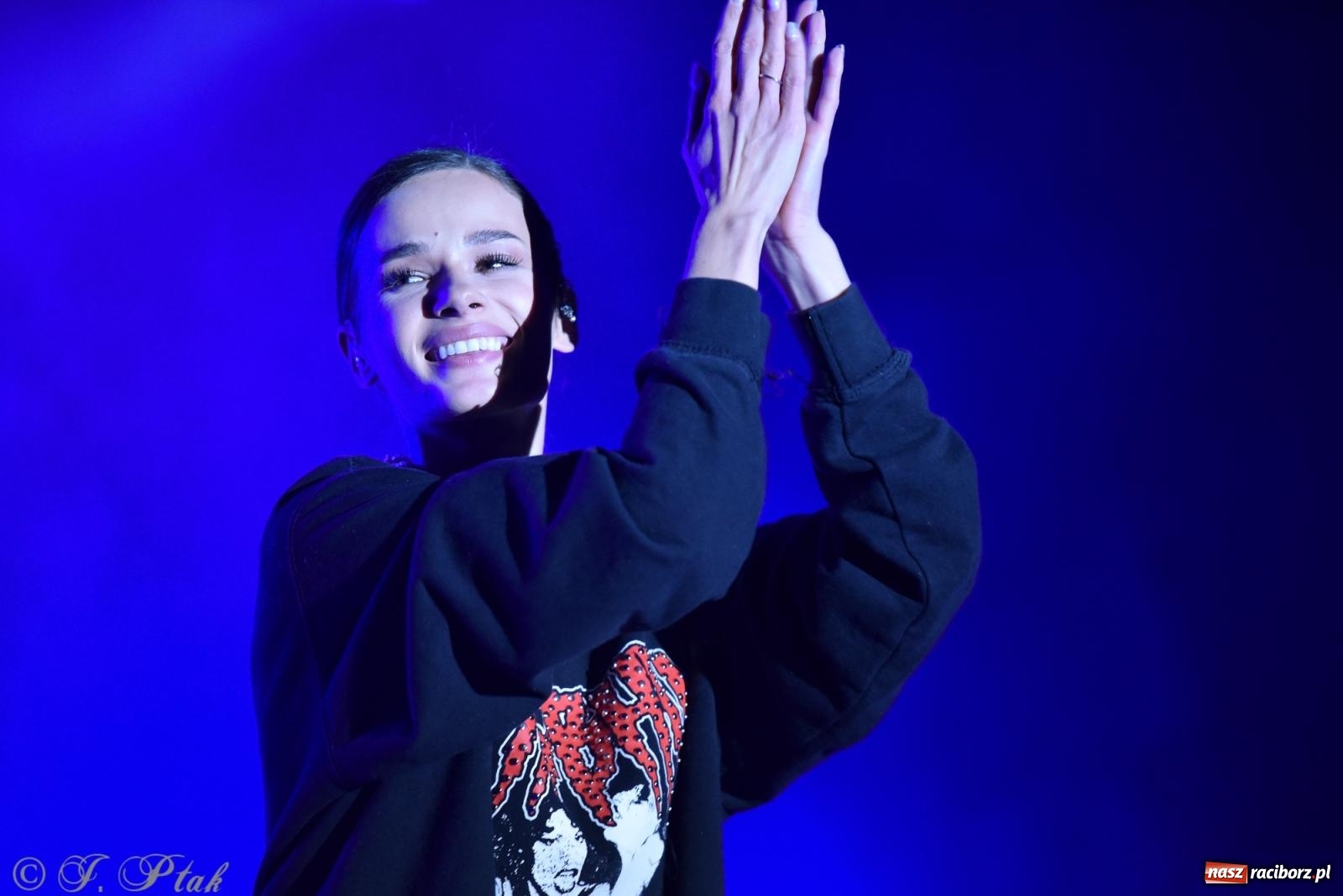 Zdjęcie w galerii na portalu naszraciborz.pl: Natalia Szroeder - koncert na zamku w Raciborzu [FOTO i WIDEO] wiadomości z regionu