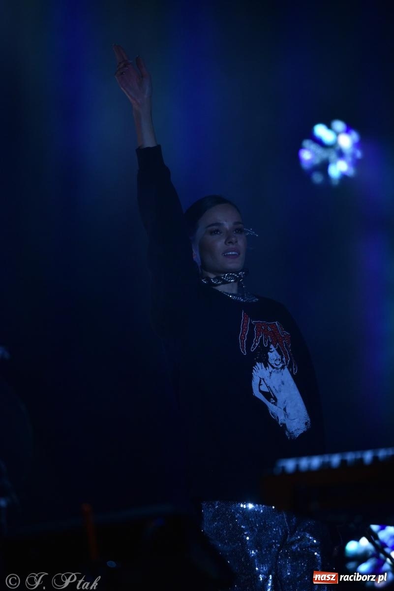 Zdjęcie w galerii na portalu naszraciborz.pl: Natalia Szroeder - koncert na zamku w Raciborzu [FOTO i WIDEO] wiadomości z regionu