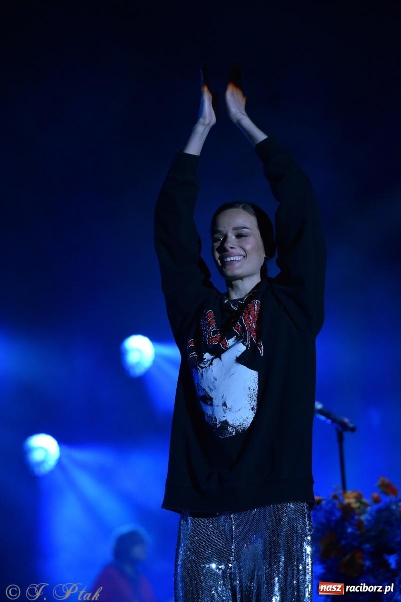 Zdjęcie w galerii na portalu naszraciborz.pl: Natalia Szroeder - koncert na zamku w Raciborzu [FOTO i WIDEO] wiadomości z regionu