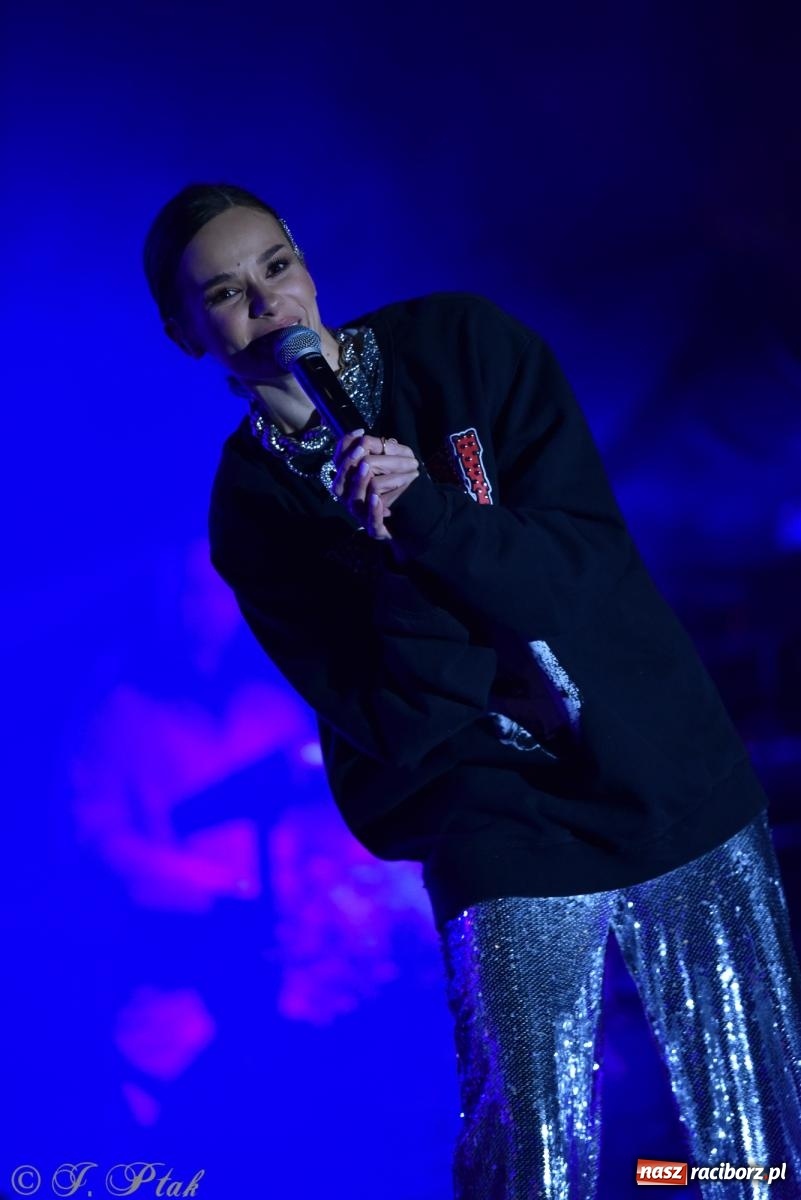 Zdjęcie w galerii na portalu naszraciborz.pl: Natalia Szroeder - koncert na zamku w Raciborzu [FOTO i WIDEO] wiadomości z regionu