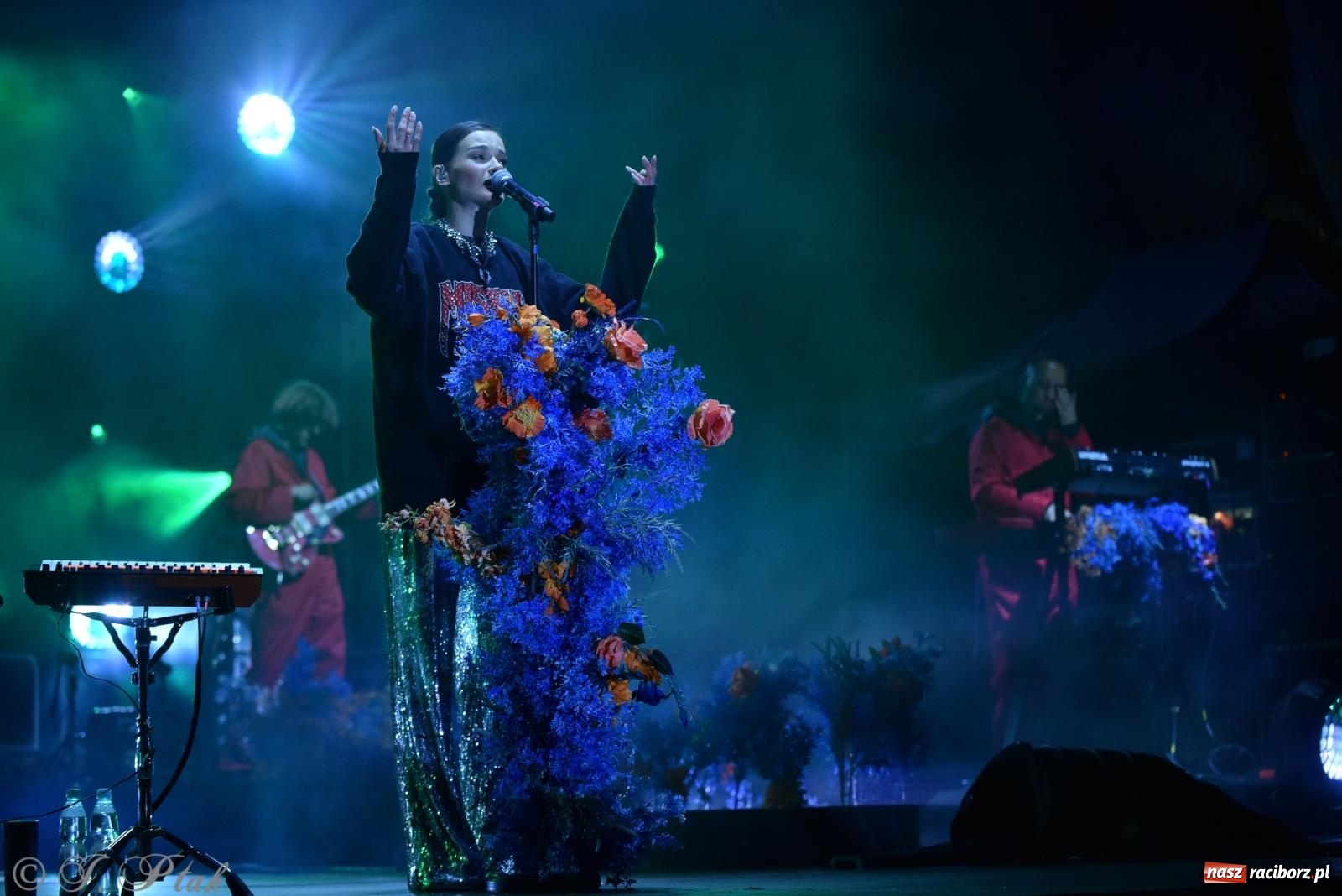 Zdjęcie w galerii na portalu naszraciborz.pl: Natalia Szroeder - koncert na zamku w Raciborzu [FOTO i WIDEO] wiadomości z regionu