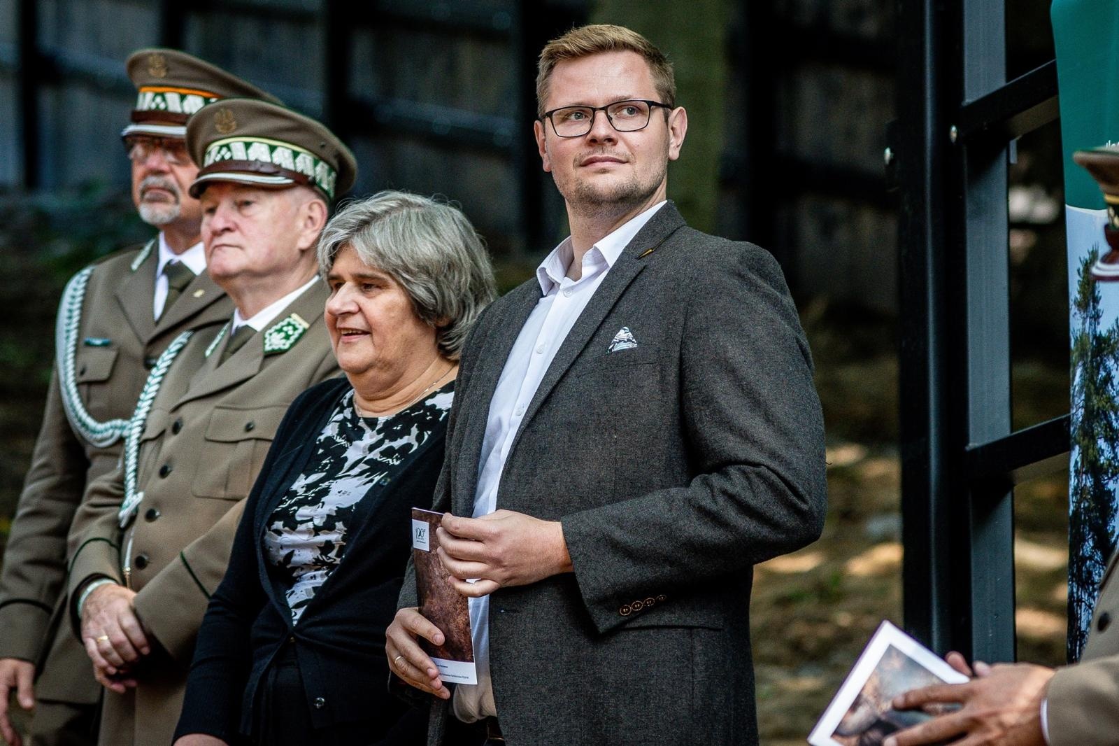 Zdjęcie w galerii na portalu naszraciborz.pl: Tłumy odwiedziły w weekend zagrodę żubrów w Brzeziu wiadomości z regionu