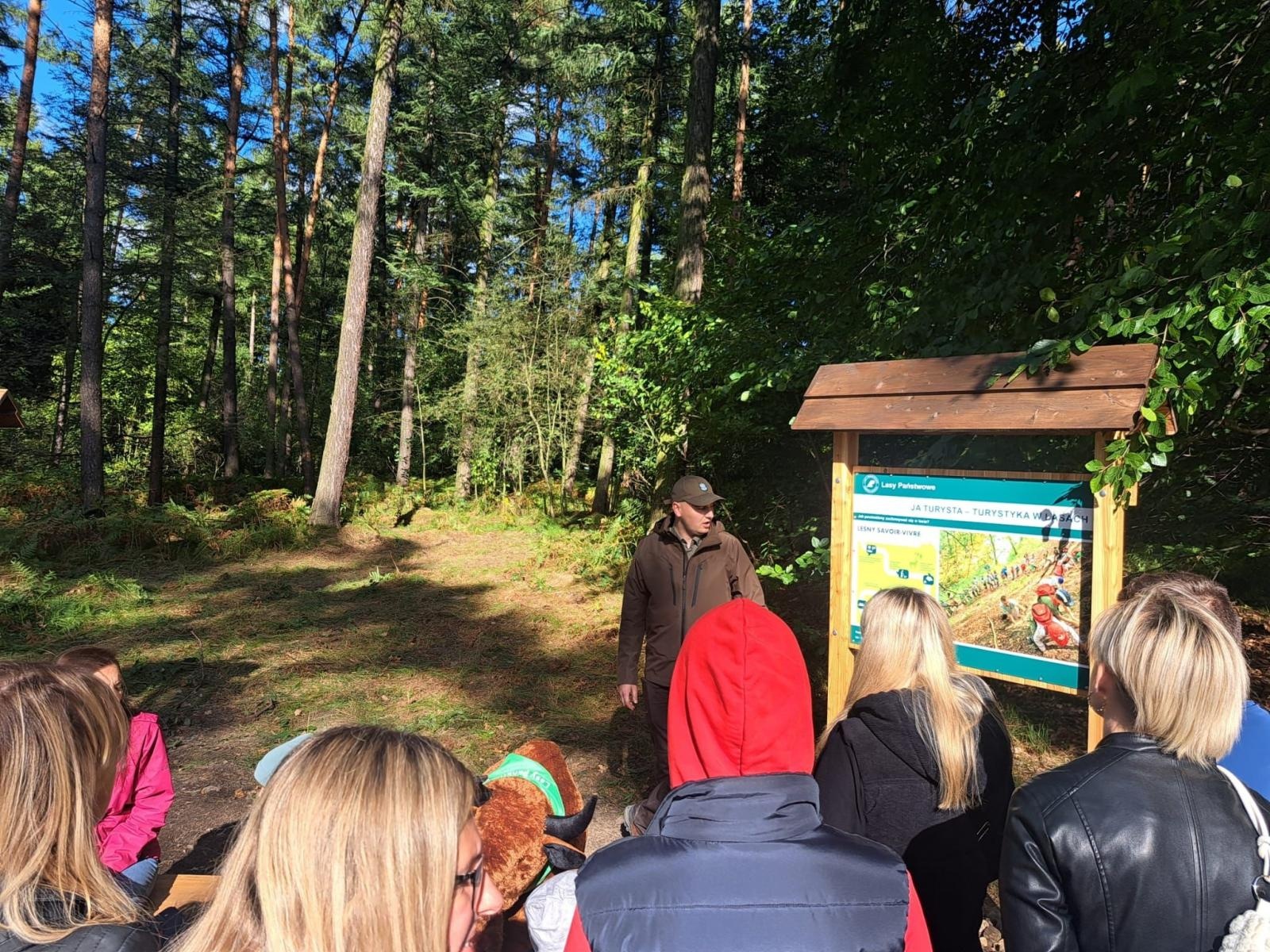 Zdjęcie w galerii na portalu naszraciborz.pl: Tłumy odwiedziły w weekend zagrodę żubrów w Brzeziu wiadomości z regionu